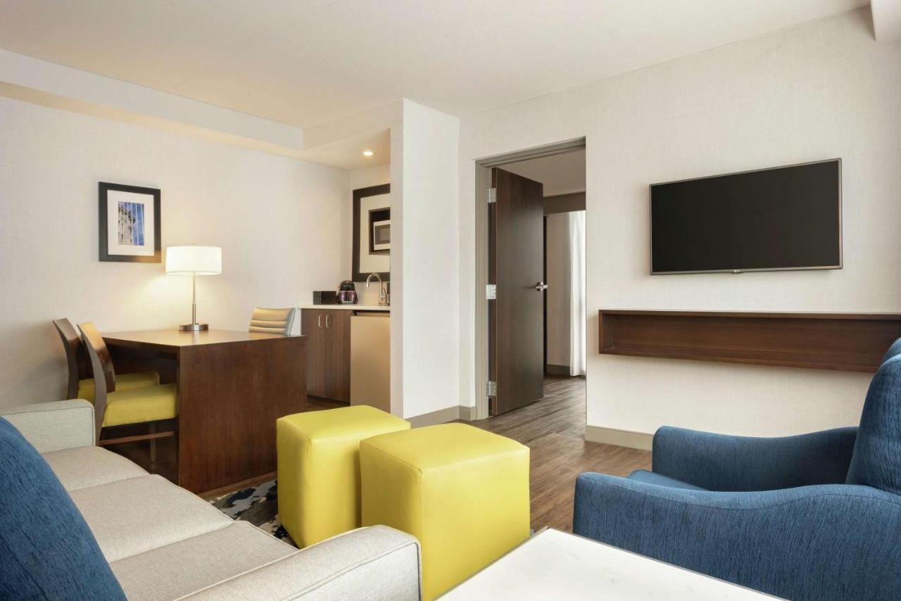 Embassy Suites By Hilton Indianapolis Downtown Eksteriør bilde